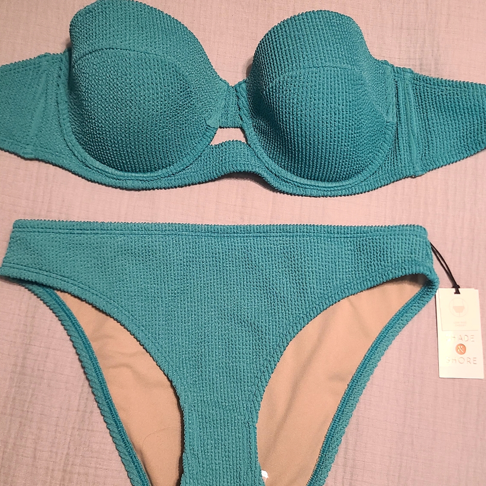 Shade & Shore Green Bandeau Bikini Set with Underwire and Ribbed Texture